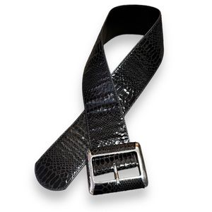 Black Wide Belt Faux Snakeskin Large Silvertone Buckle Size Small
